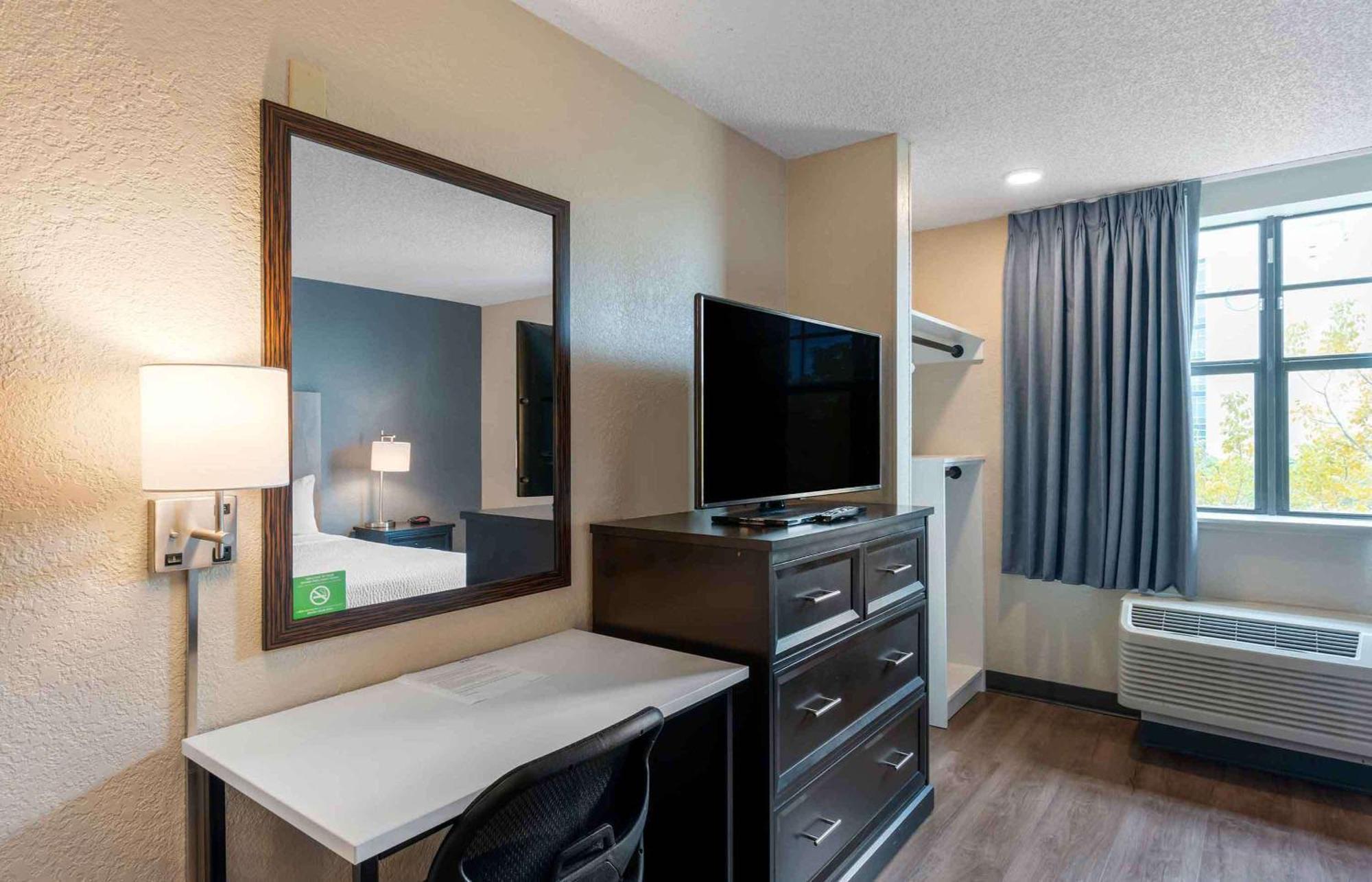Extended Stay America Premier Suites - Miami - Airport - Doral - 87Th Avenue South מראה חיצוני תמונה